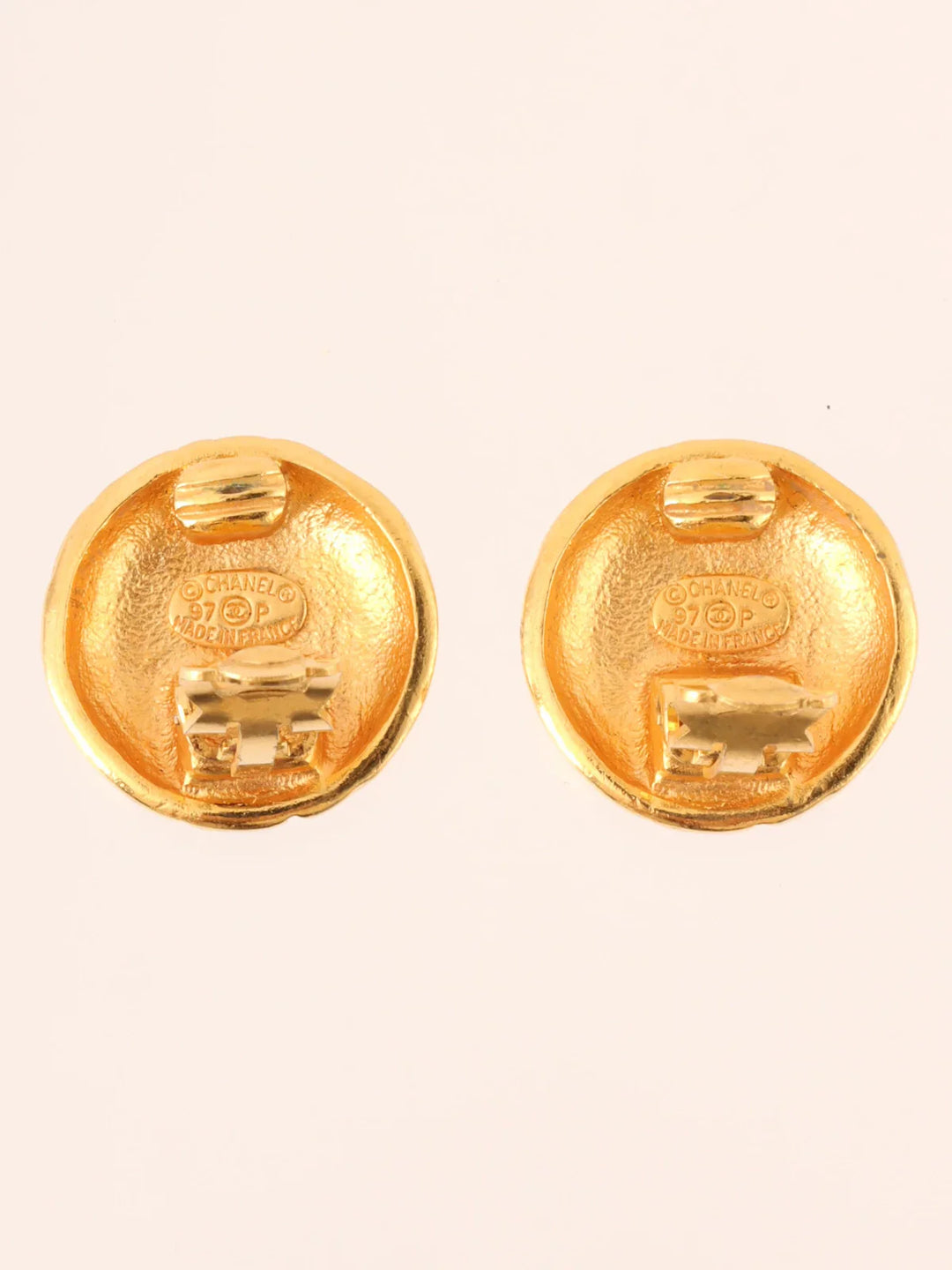 Chanel 1997 Made Round Cc Mark Earrings Gold