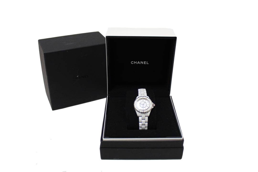 Top Quality Chanel White Ceramic J12 Diamond Quatz Watch 33mm H2422