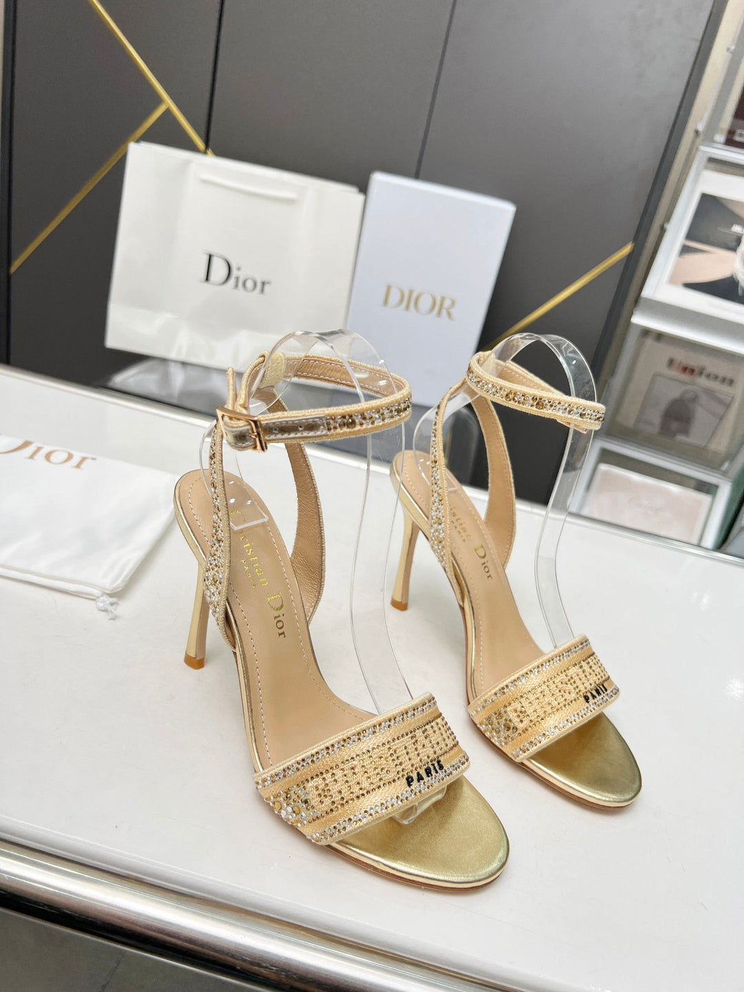 SE1107 DR Dway Heeled Sandal /  Size5-10