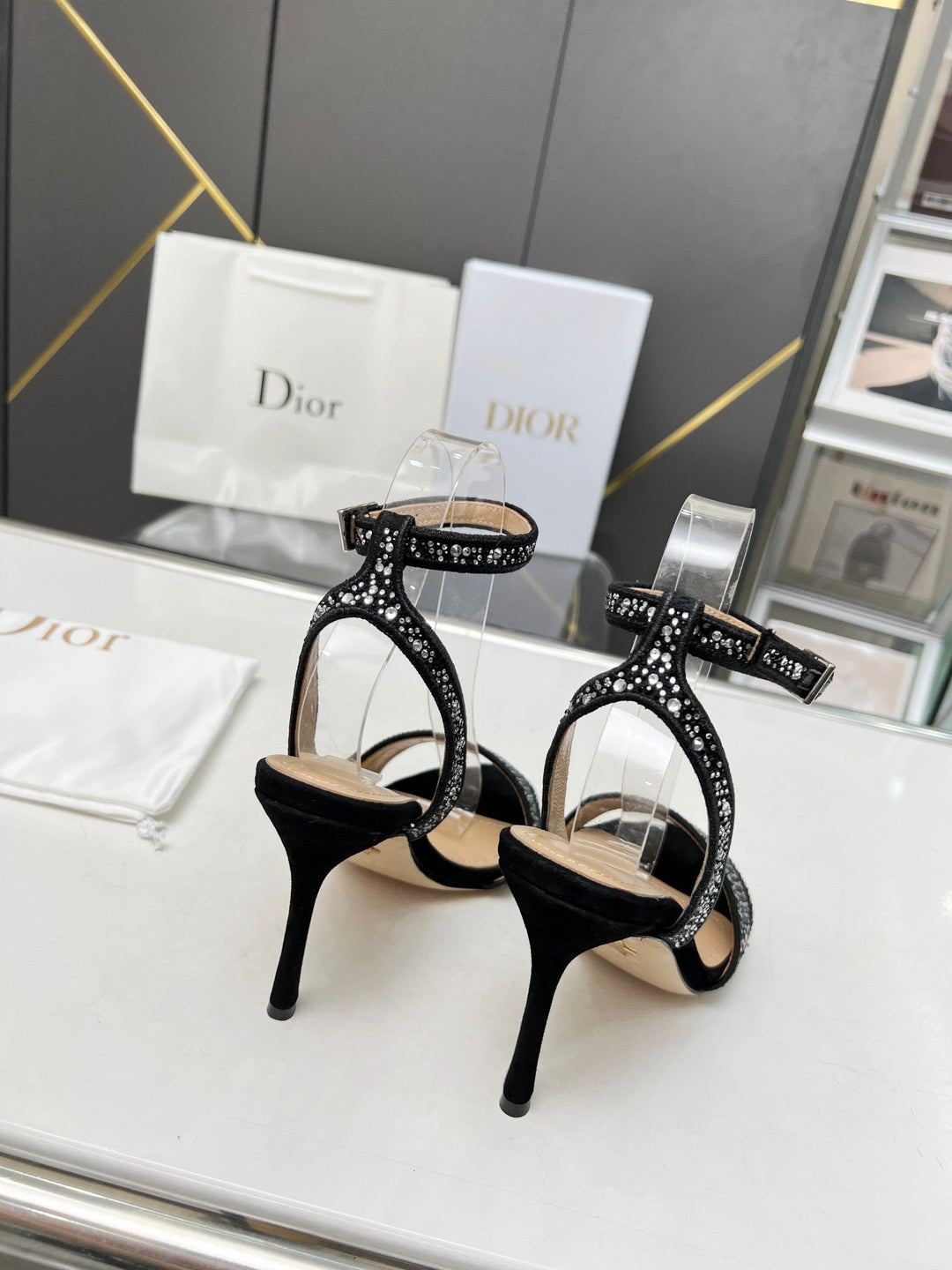SE1109 DR Dway Heeled Sandal /  Size5-10