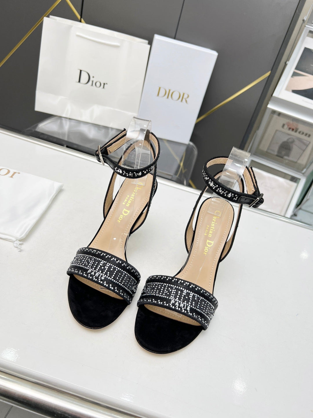 SE1109 DR Dway Heeled Sandal /  Size5-10