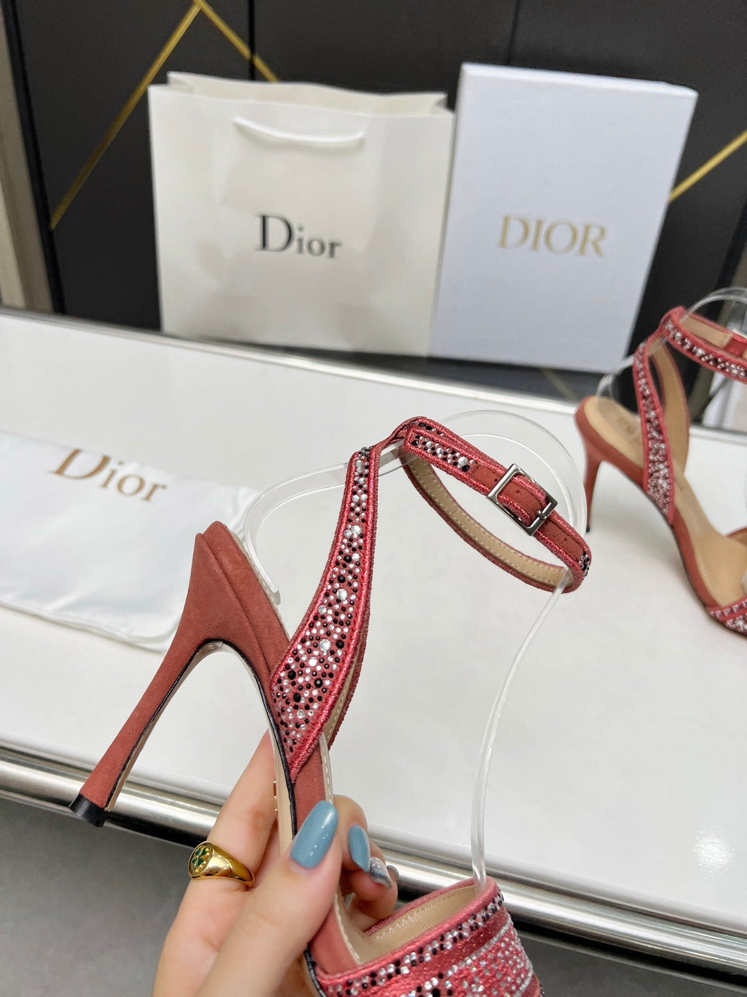 SE1110 DR Dway Heeled Sandal /  Size5-10