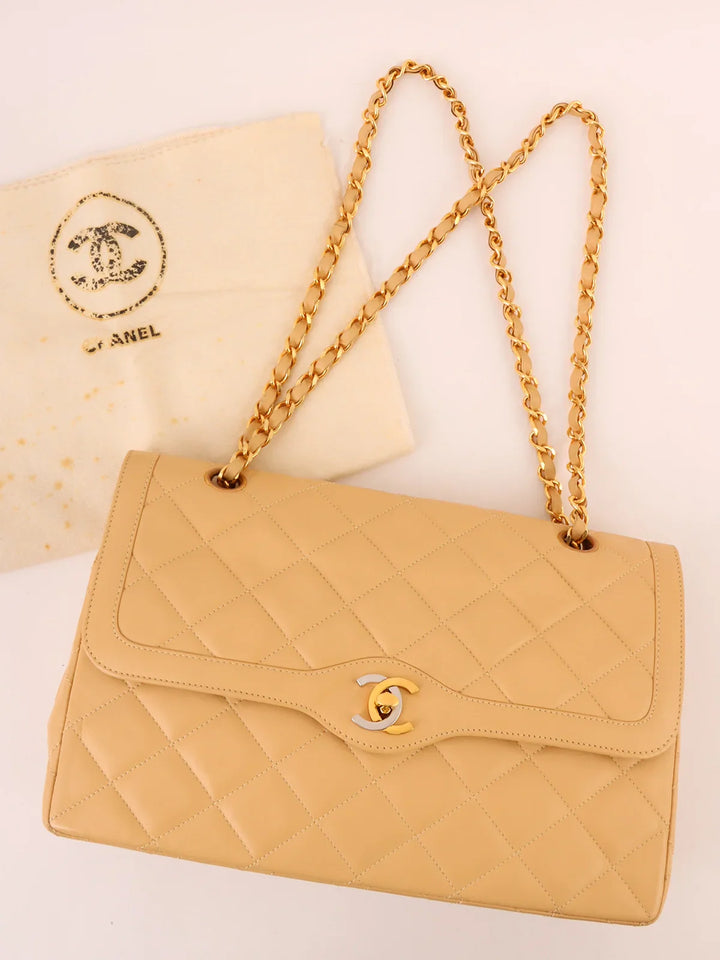 Top Quality Chanel Around 1992 Made Paris Limited Design New Turn-Lock Chain Bag Beige