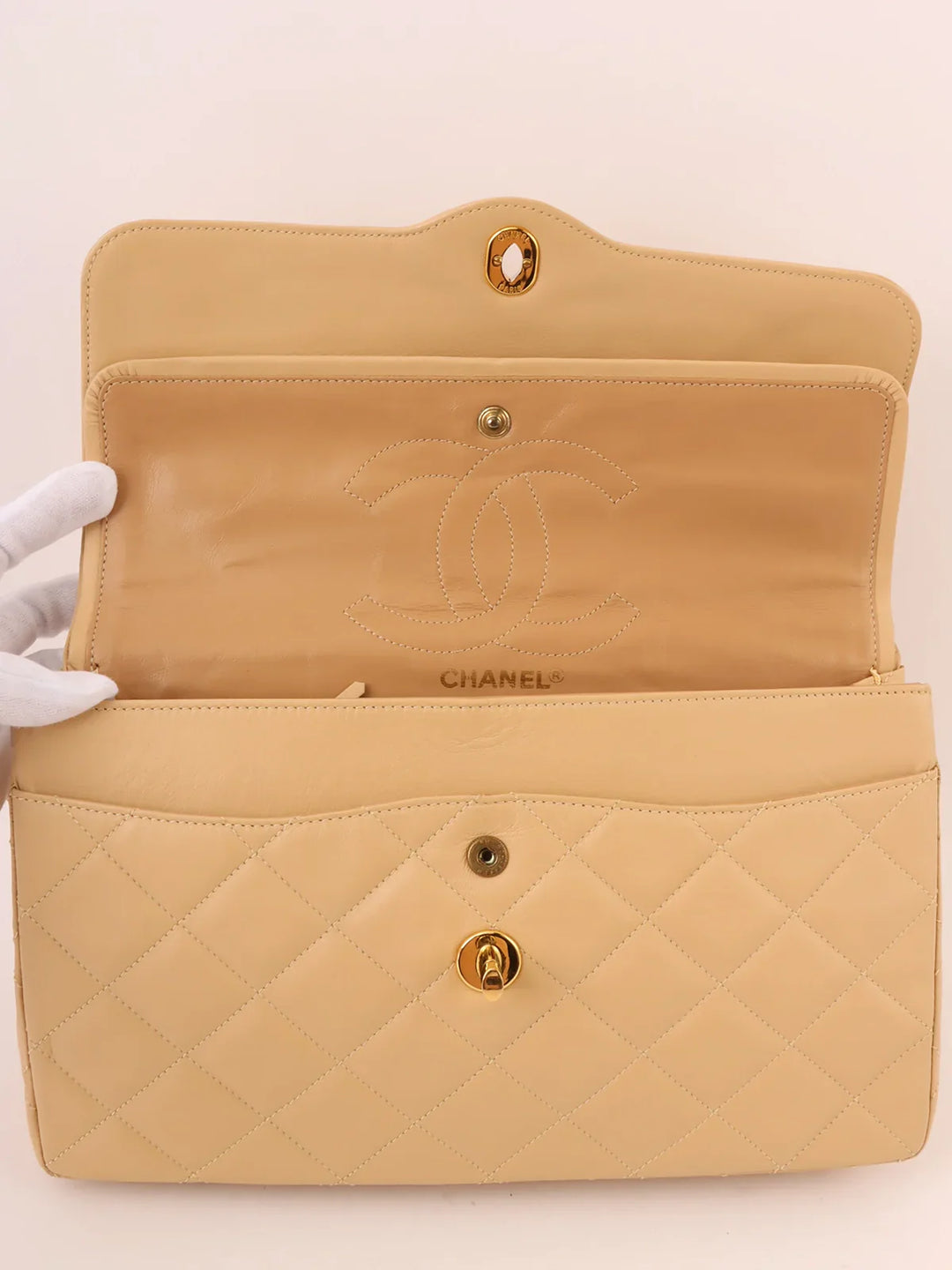 Chanel Around 1992 Made Paris Limited Design New Turn-Lock Chain Bag Beige