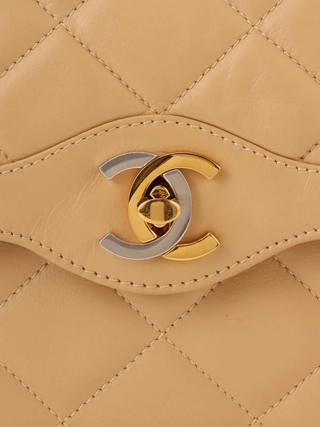 Chanel Around 1992 Made Paris Limited Design New Turn-Lock Chain Bag Beige