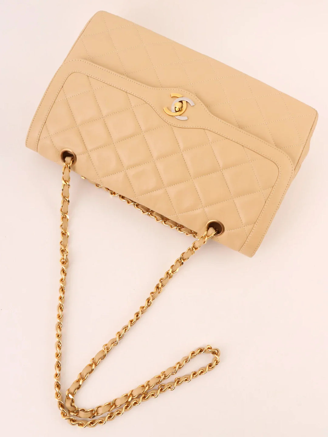 Chanel Around 1992 Made Paris Limited Design New Turn-Lock Chain Bag Beige