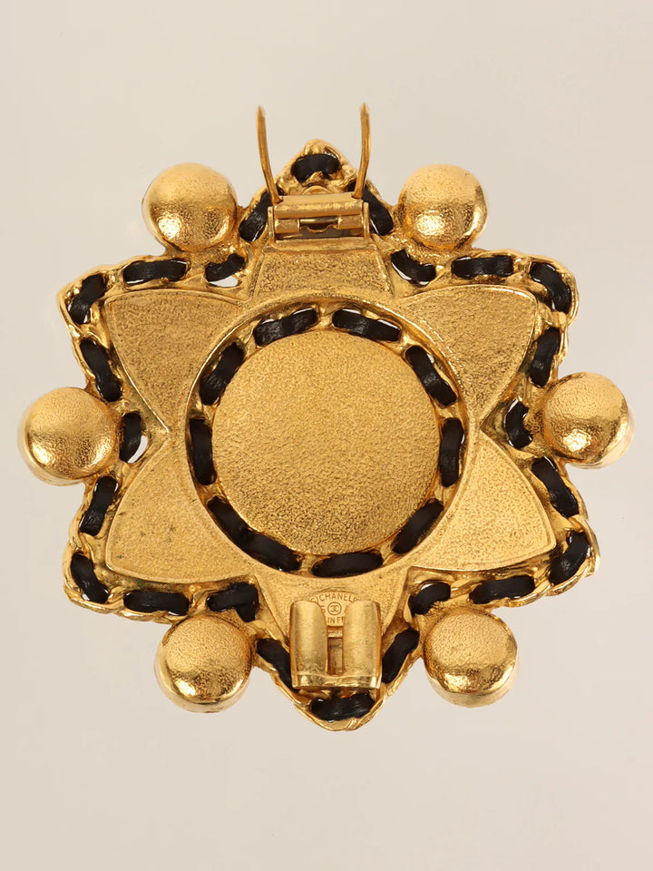 Chanel 1995 Made Gripoix Edge Chain Desing Brooch Gold/Black/Red/Blue
