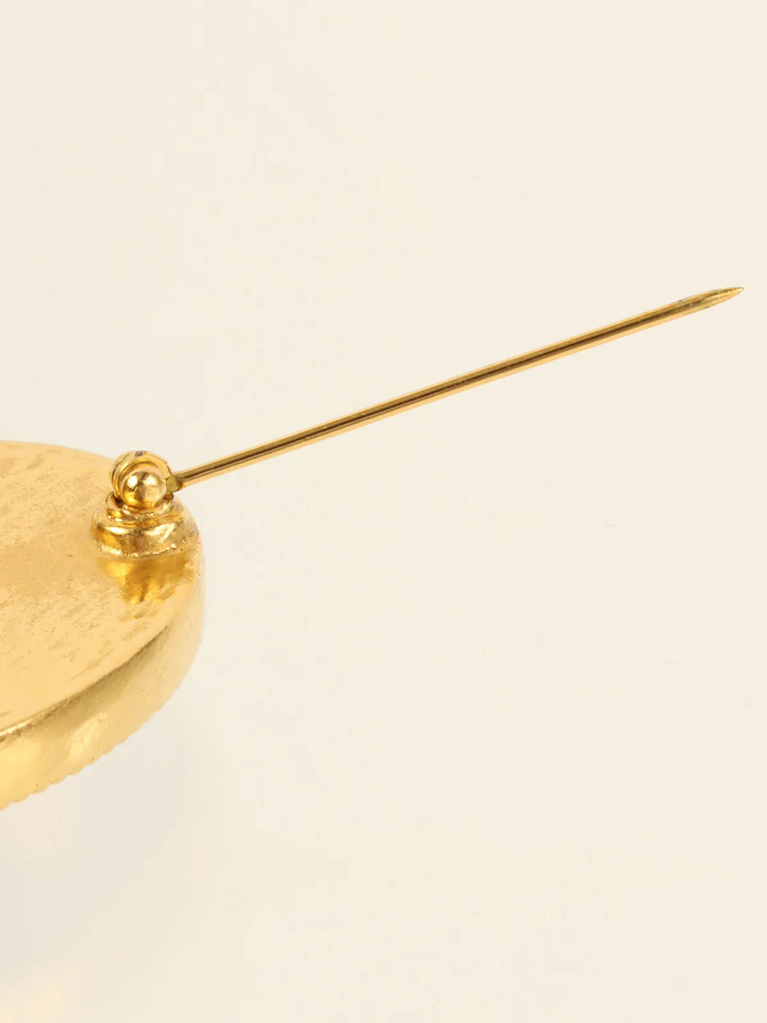 Chanel 1996 Made Oval Cc Mark Brooch Black/Gold