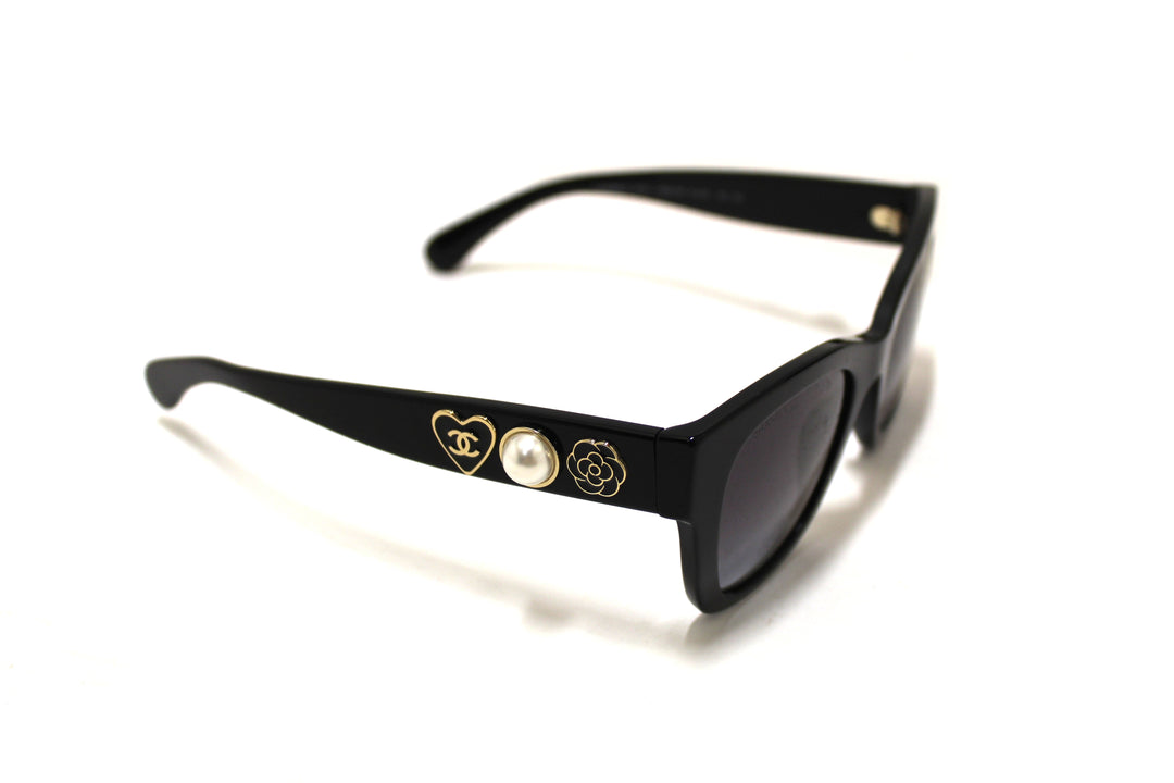 Top Quality Chanel Black Polarized Charms Pearl Square Sunglasses 5479A