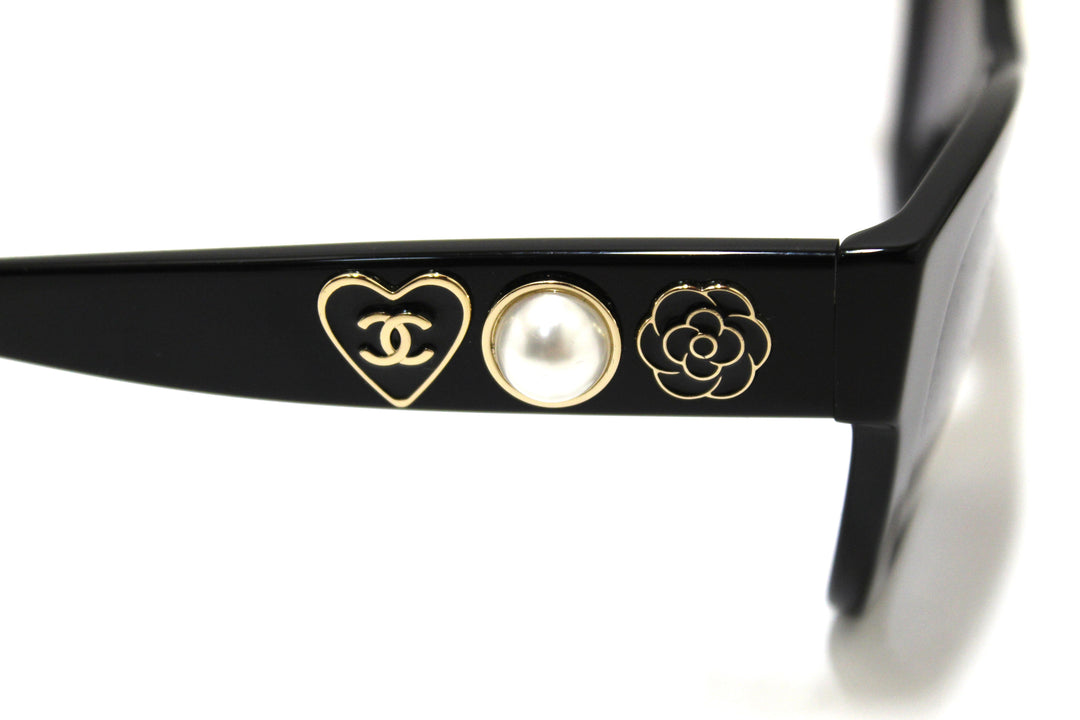 Top Quality Chanel Black Polarized Charms Pearl Square Sunglasses 5479A