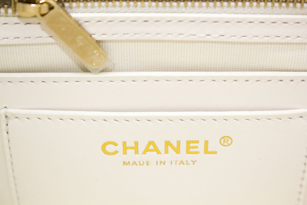 Top Quality Chanel AS4058 B10876 23S Backpack White / 10601 Caviar Backpacks Pbhw