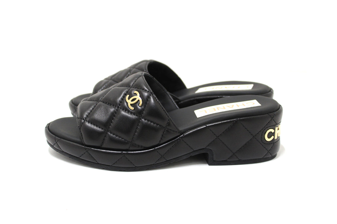 Chanel Black Quilted Lambskin Leather Platform Slide Size 36 | Italystation.com