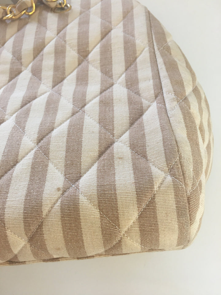 Chanel Shoulder Bag in Beige Fabric