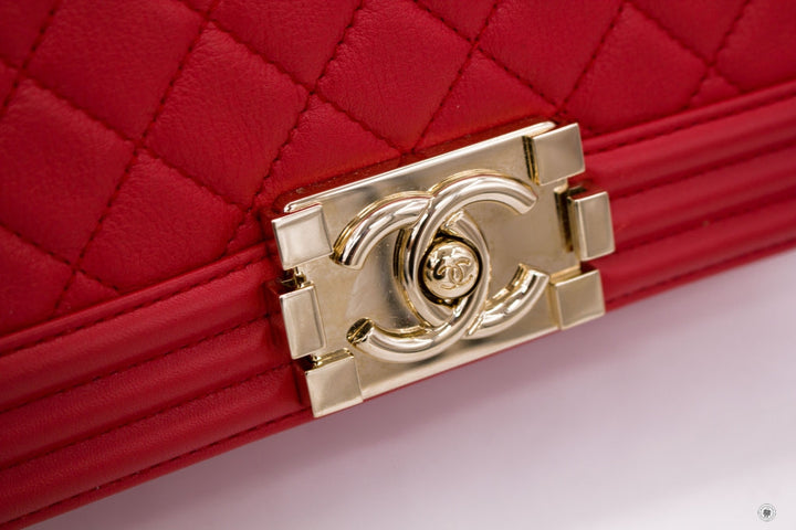Top Quality Chanel A67086 Boy Red Calfskin 25 Shoulder Bags Ghw
