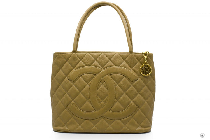Top Quality Chanel A01804 Classic CC Medallion Beige Caviar Tote Bag Ghw