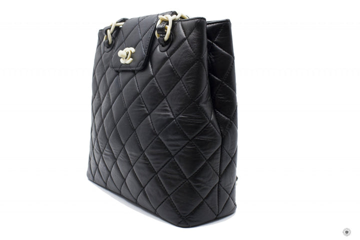 Top Quality Chanel Vintage With Resin Woven Chain And Lock Black Lambskin Tote Bag