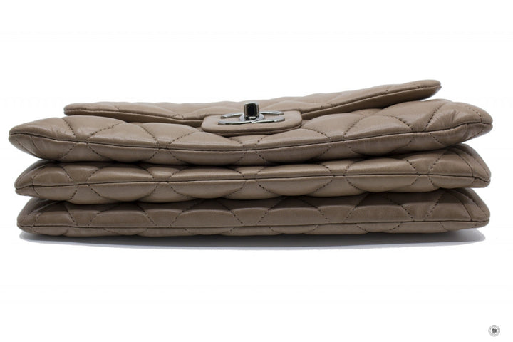 Top Quality Chanel A48634 Y04639 Quilted Flap  Taupe / 81344 Lambskin Shoulder Bags Shw
