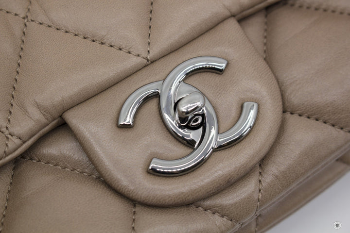 Top Quality Chanel A48634 Y04639 Quilted Flap  Taupe / 81344 Lambskin Shoulder Bags Shw