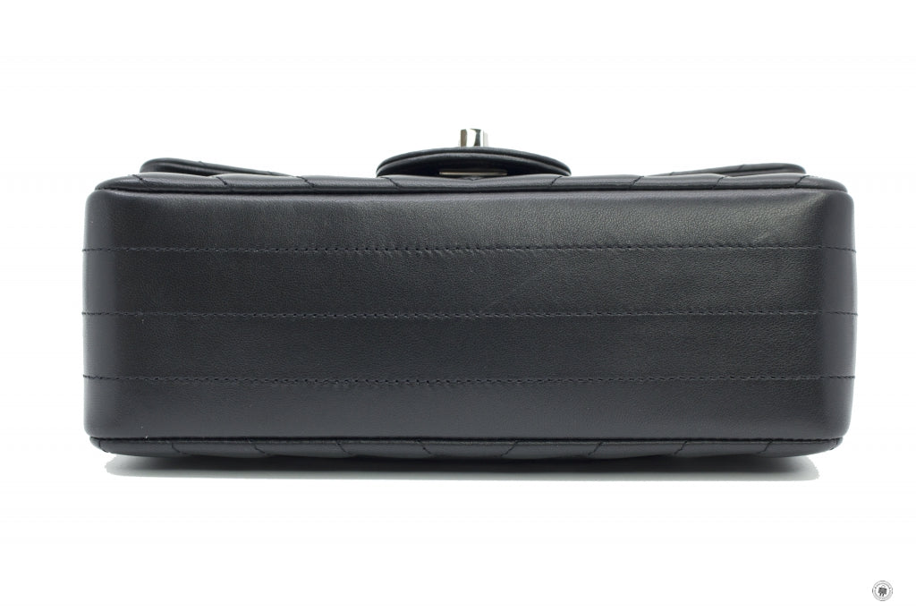Top Quality Chanel A69900 Y60594 CC Chervon  Black / 94305 Lambskin 20CM Shoulder Bags Shw