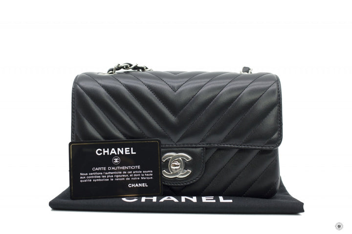 Top Quality Chanel A69900 Y60594 CC Chervon  Black / 94305 Lambskin 20CM Shoulder Bags Shw