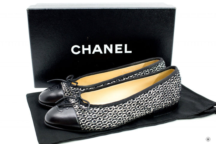Top Quality Chanel Ballerinas Lurex Fabric  Black/white Fabric 37 Flat