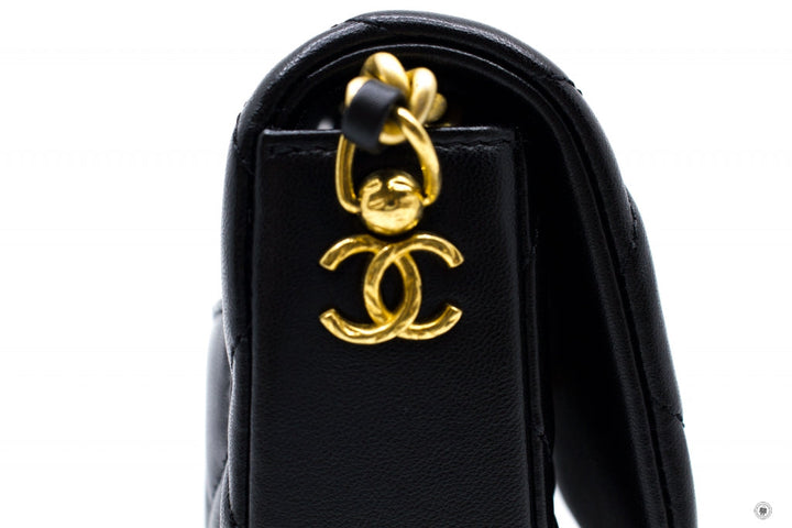 Top Quality Chanel AS2733 B06356 CC Logo Flap Bag Black / 94305 Calfskin Shoulder Bags Gbhw