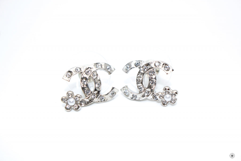 Top Quality Chanel AB6932 B06539 CC Logo With Crystals  Silver / NF032 Silver 1.3X1CM Earrings Shw