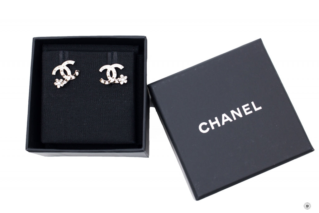 Top Quality Chanel AB6932 B06539 CC Logo With Crystals  Silver / NF032 Silver 1.3X1CM Earrings Shw