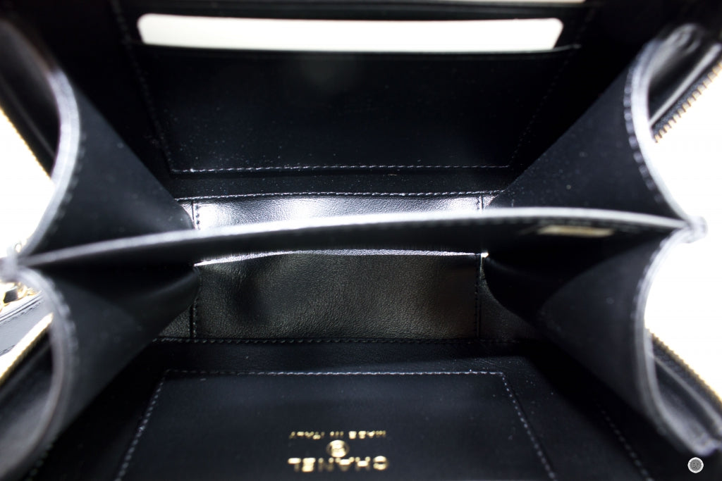 Top Quality Chanel A84452 Y06542 CC Filigree Vanity Clutch With Chain Black / 94305 Caviar Shoulder Bags Ghw