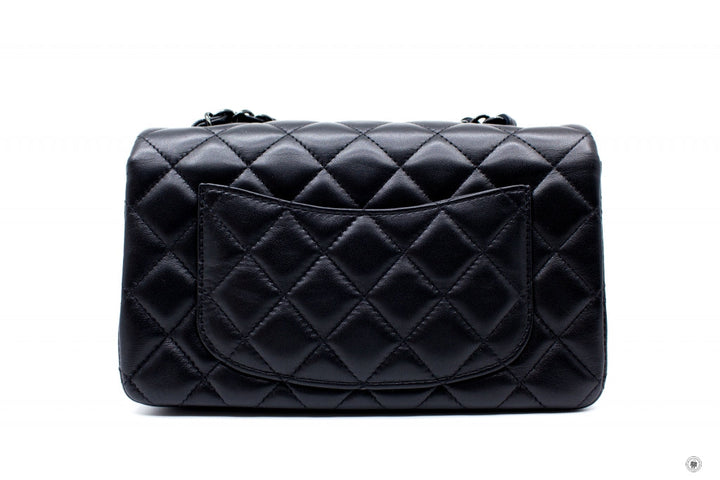 Top Quality Chanel A69900 B06311 Classic CC Flap  Black / 94305 Lambskin Shoulder Bags Bkhw
