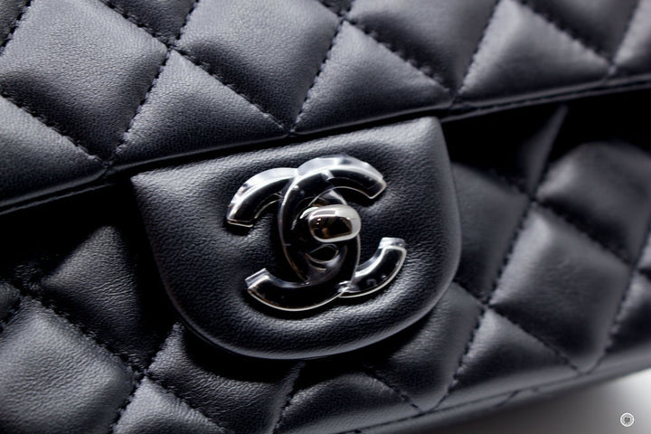 Top Quality Chanel A69900 B06311 Classic CC Flap  Black / 94305 Lambskin Shoulder Bags Bkhw