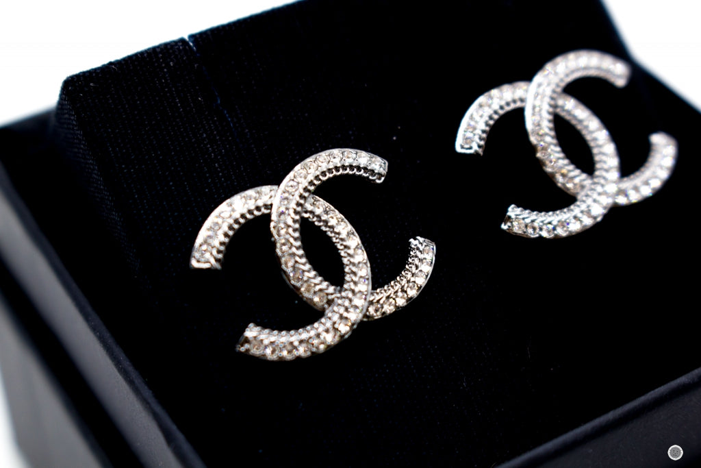 Top Quality Chanel AB7016 B06545 CC Logo With Crystals  Gunmetal Metal 2CMX1.3CM Earrings Bkhw