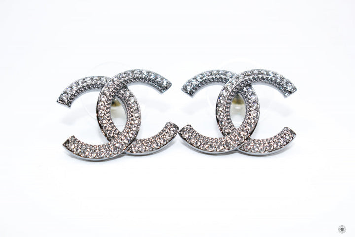 Top Quality Chanel AB7016 B06545 CC Logo With Crystals  Gunmetal Metal 2CMX1.3CM Earrings Bkhw