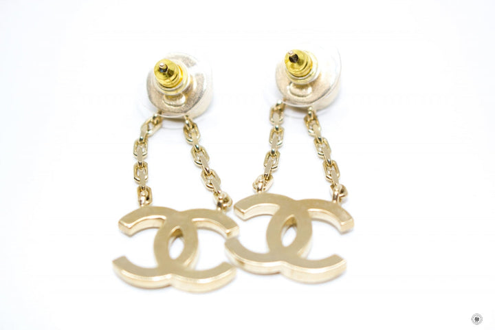 Top Quality Chanel Pearl With CC Logo Gold Metal Earrings