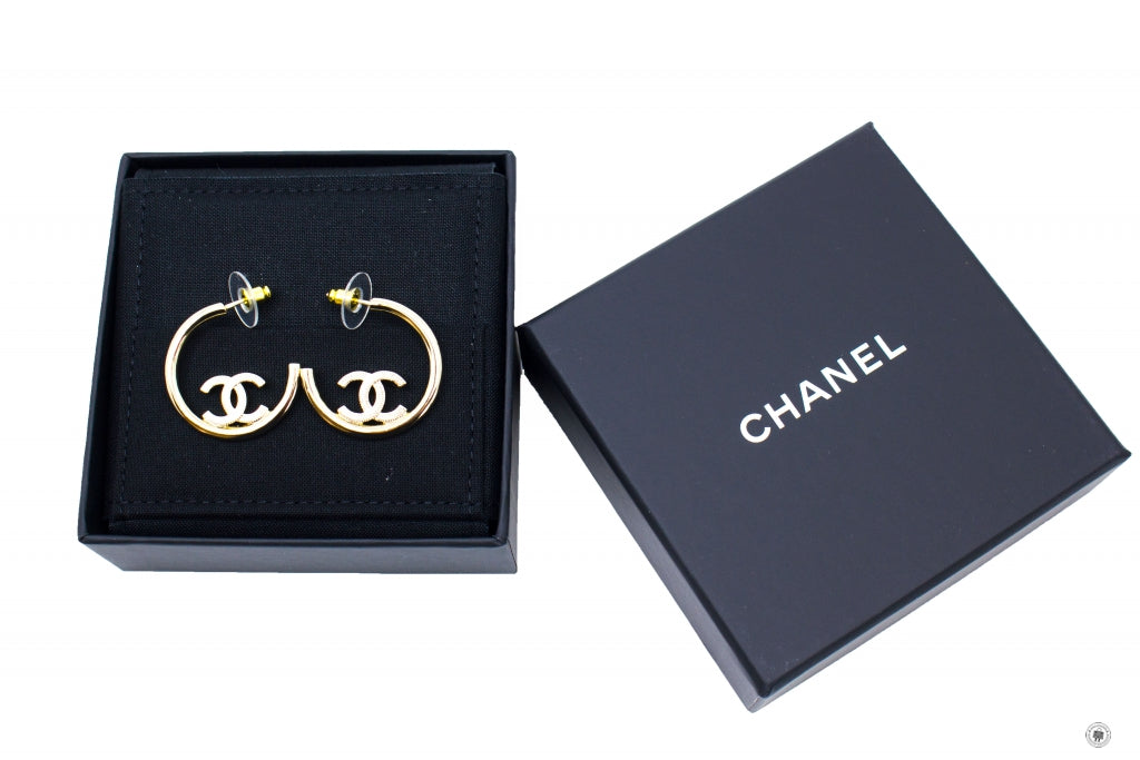 Top Quality Chanel AB8130B07818 Hoop With CC Logo  Gold / NH237 Metal 2.5X2.5 CM Earrings