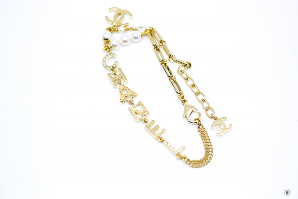 Top Quality Chanel AB7943B07831 With CC Logo And Crystal  Gold / NH336 Metal Bracelet Ghw
