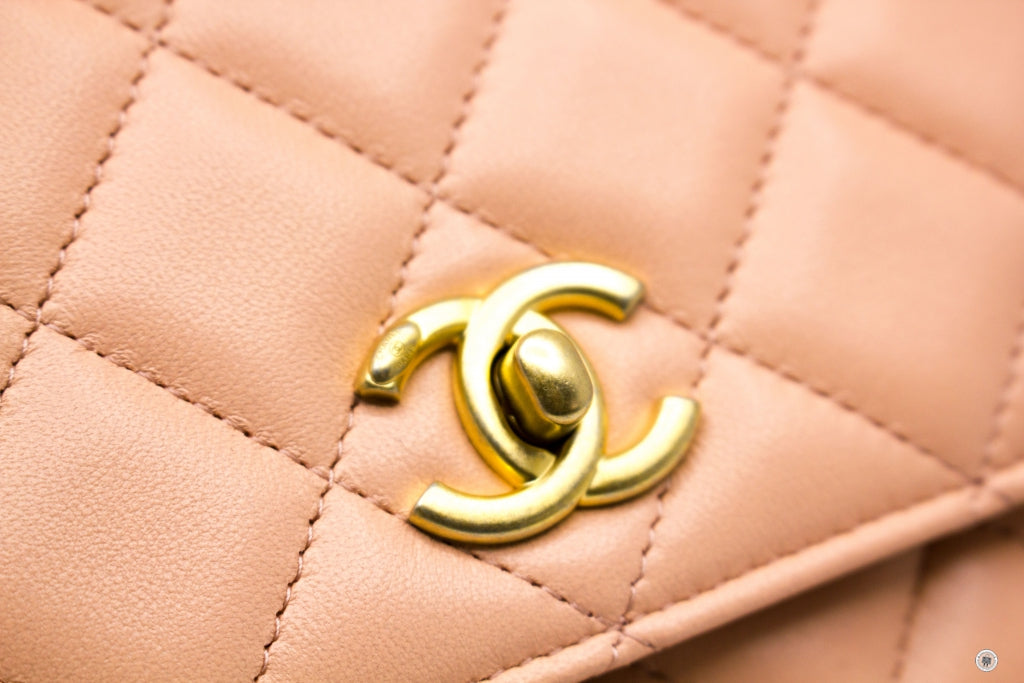 Top Quality Chanel AP1450B02916 Pearl Crush Wallet ON Chain Woc  Apricot / NG119 Lambskin Shoulder Bags Gbhw