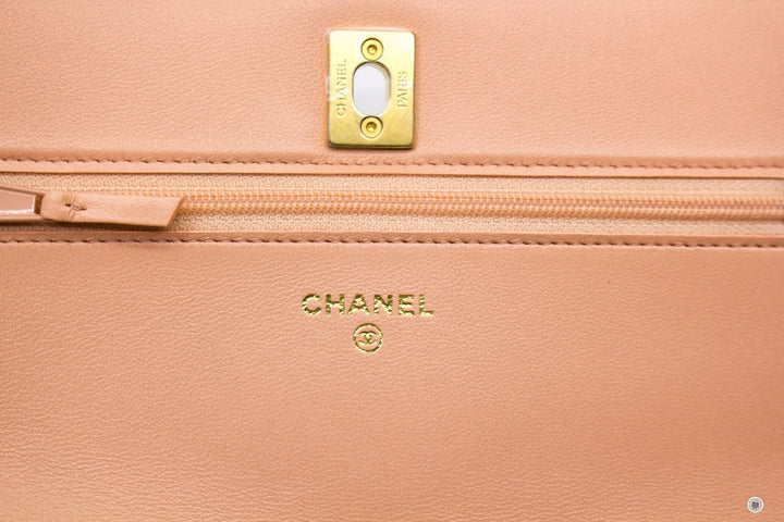 Top Quality Chanel AP1450B02916 Pearl Crush Wallet ON Chain Woc  Apricot / NG119 Lambskin Shoulder Bags Gbhw