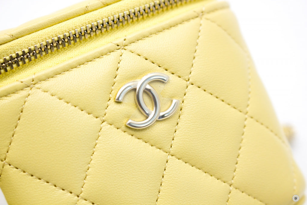 Top Quality Chanel AP2198B06660 Small Vanity Case Yellow / NG754 Calfskin Shoulder Bags Ghw