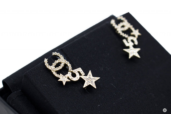 Top Quality Chanel AB8071B7810 Crystal CC Logo With Stars And Five   Gold / NH432 Metal 3.5CMX1CM Earrings Ghw