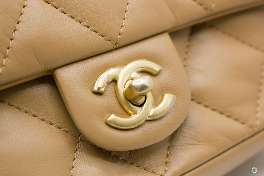 Top Quality Chanel AS3457 B08840  Mini Flap Bag With Heart Charms BJ523 / Beige Lambskin Shoulder Bags Gbhw