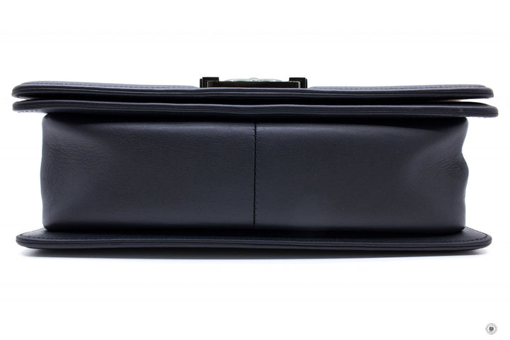 Top Quality Chanel A67086 Medium Boy Black / 94305 Calfskin Shoulder Bags Bkhw