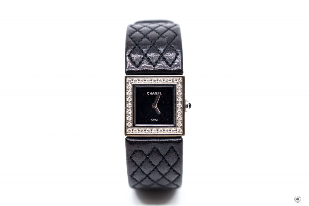 Top Quality Chanel Boy-friend Acier Etanche 30M Quartz With Diamonds Black Leather Circumference  15CM Watches Shw