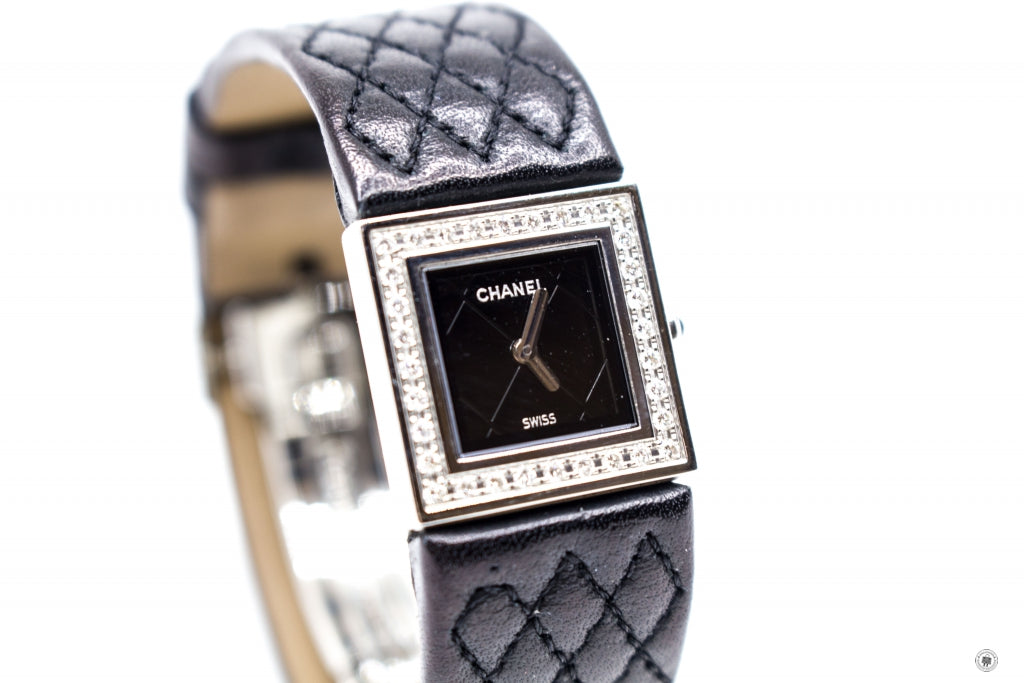 Top Quality Chanel Boy-friend Acier Etanche 30M Quartz With Diamonds Black Leather Circumference  15CM Watches Shw