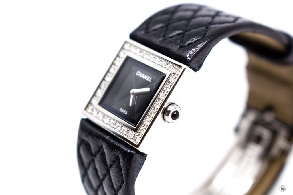 Top Quality Chanel Boy-friend Acier Etanche 30M Quartz With Diamonds Black Leather Circumference  15CM Watches Shw
