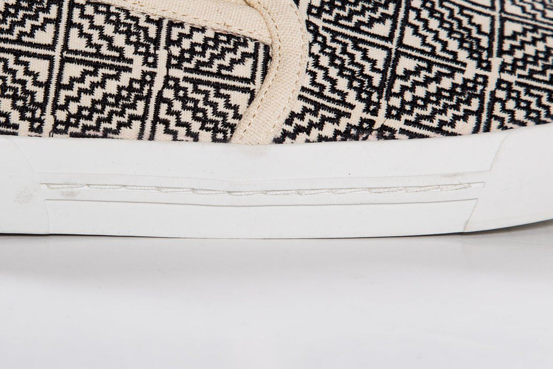 Joie Canvas Beige & Black Embroidered Sneakers SZ 40 Sale