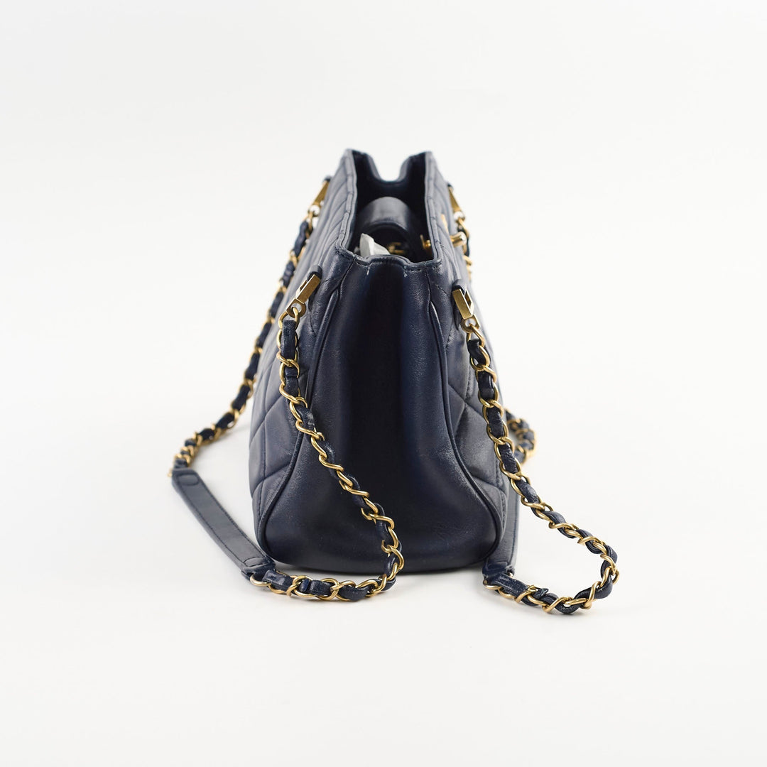 Top Quality Chanel Seasonal Shoulder Bag Navy