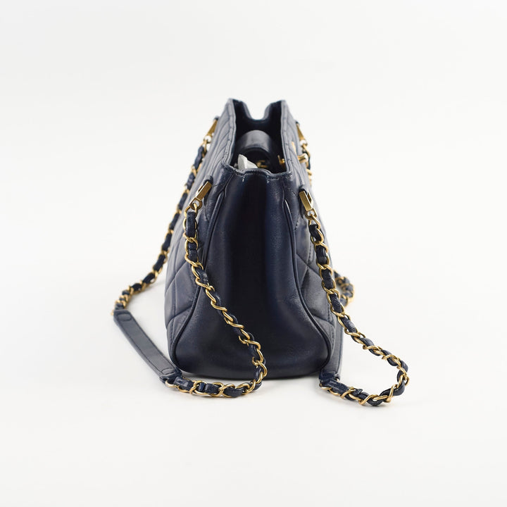 Top Quality Chanel Seasonal Shoulder Bag Navy