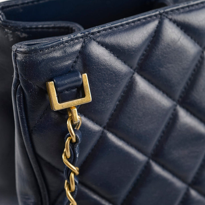 Top Quality Chanel Seasonal Shoulder Bag Navy