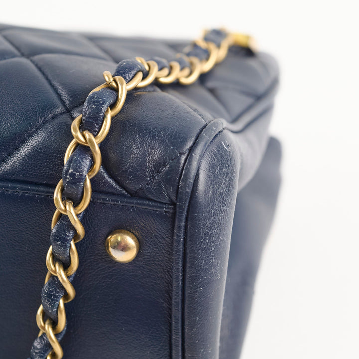 Top Quality Chanel Seasonal Shoulder Bag Navy